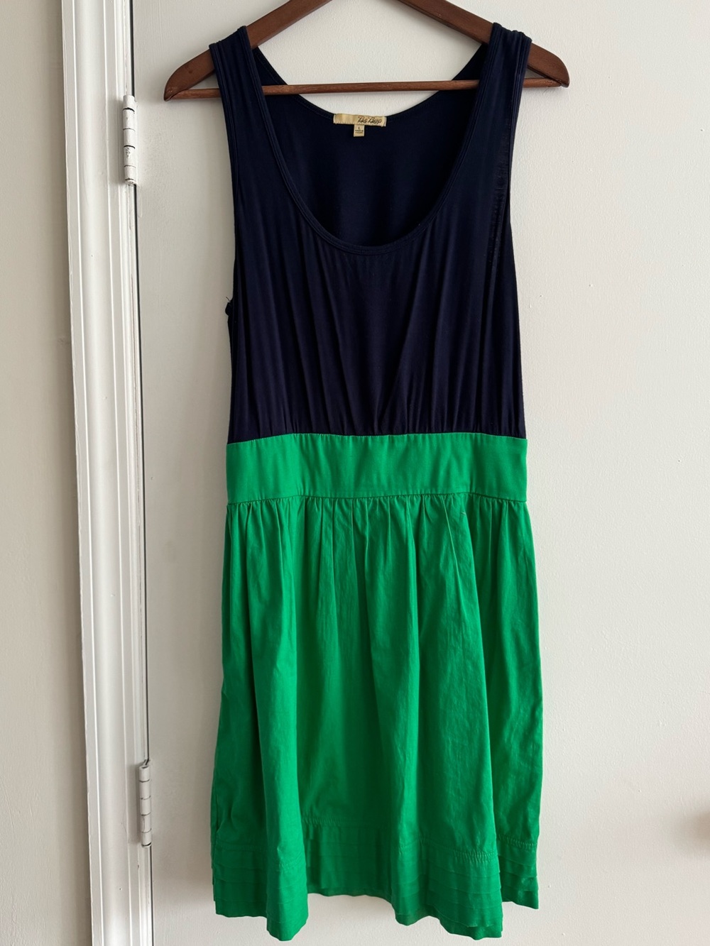 Navy and Green Sleeveless Colorblock Dress
